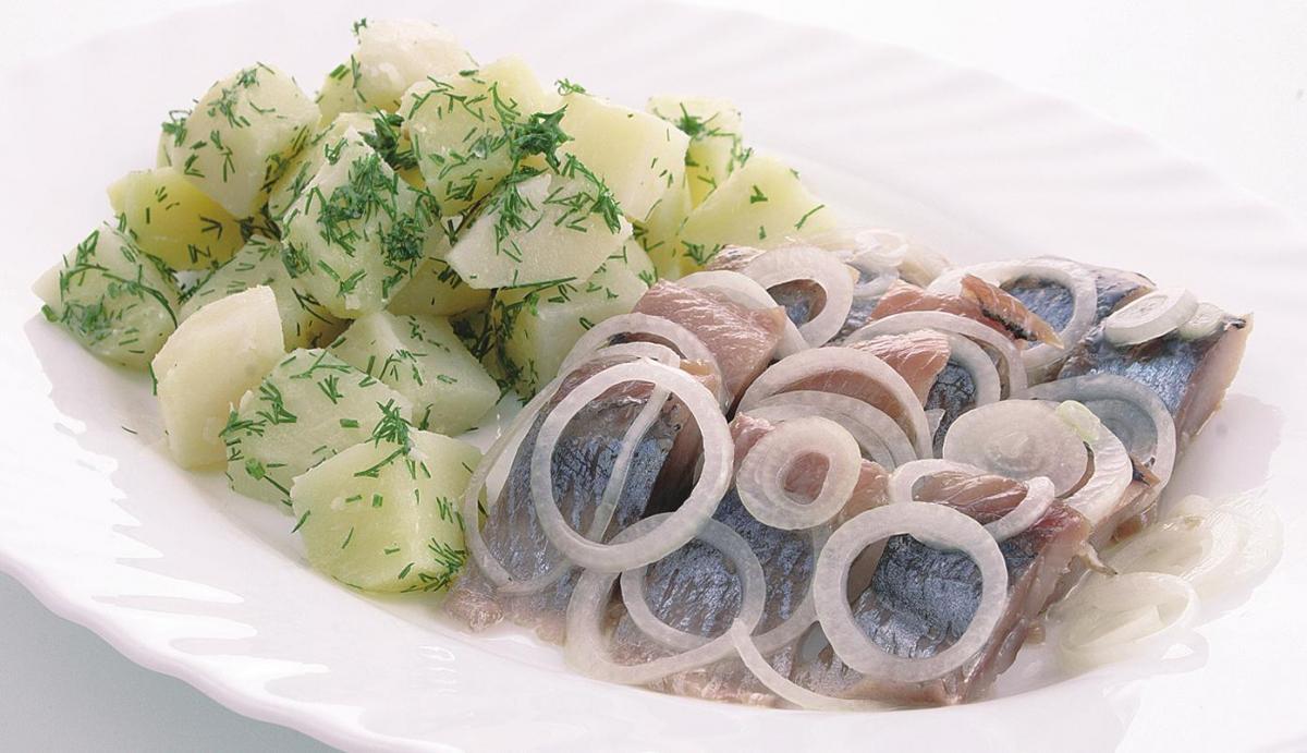 17 Bizarre Foods Every Russian Grew Up With  (Besides borsch)